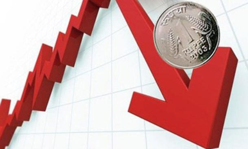 രൂപ വീണ്ടും താഴുമെന്ന് ആശങ്ക