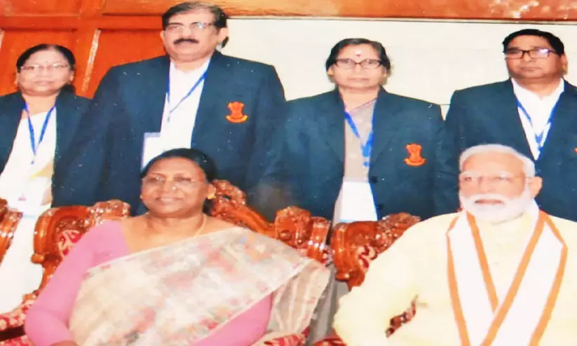 ദ്രൗപദി മുര്മുവിന്റെ സ്ഥാനാരോഹണം: ഓർമ പങ്കുവെച്ച് മുൻ പ്രൈവറ്റ് സെക്രട്ടറി ദ്രൗപദി മുര്മുവിന്റെ സ്ഥാനാരോഹണം: ഓർമ പങ്കുവെച്ച് മുൻ പ്രൈവറ്റ് സെക്രട്ടറി