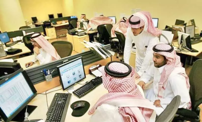 തൊഴിൽ സ്വദേശിവത്കരണം: സ്ഥാപനങ്ങളിൽ നിയമപാലന നിരക്ക് 95 ശതമാനമായി തൊഴിൽ സ്വദേശിവത്കരണം: സ്ഥാപനങ്ങളിൽ നിയമപാലന നിരക്ക് 95 ശതമാനമായി