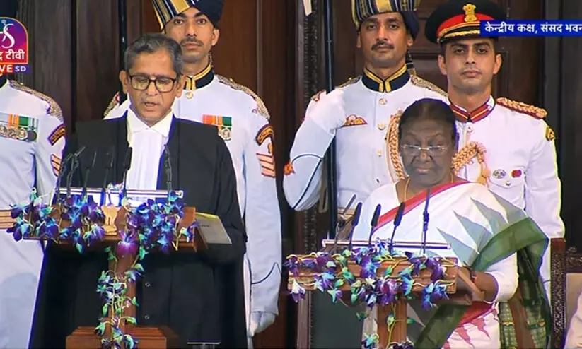 പുതു ചരിത്രം പിറന്നു, ദ്രൗപതി മുർമു രാഷ്ട്രപതിയായി സത്യപ്രതിജ്ഞ ചെയ്തു പുതു ചരിത്രം പിറന്നു, ദ്രൗപതി മുർമു രാഷ്ട്രപതിയായി സത്യപ്രതിജ്ഞ ചെയ്തു