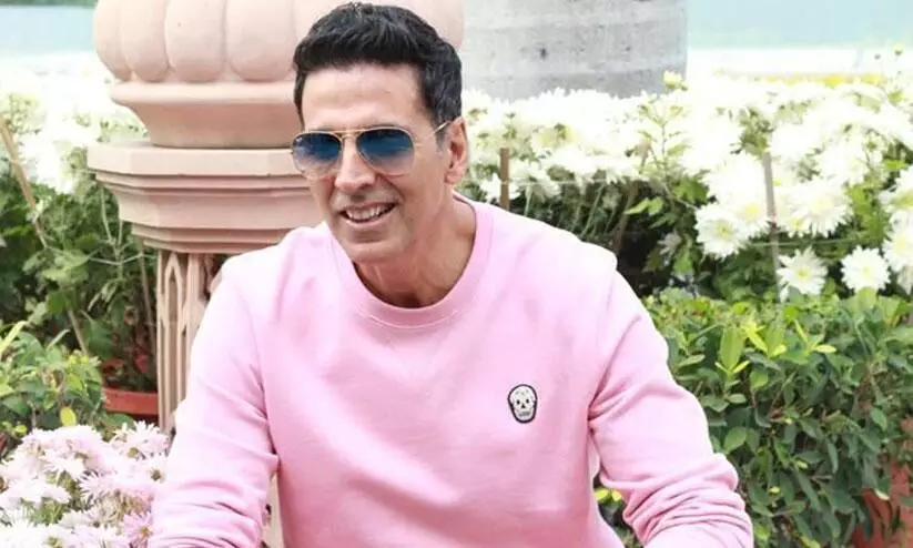 Actor Akshay Kumar  Receives  honour certificate from Income Tax  For Highest Taxpayer