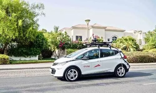 ഡ്രൈ​വ​റി​ല്ലാ ടാ​ക്​​സി​ക​ൾ​ക്ക്​ റോ​ഡ്​​മാ​പ്പ് ഒ​രു​ക്കാ​ൻ ഇ-​കാ​റു​ക​ൾ നി​ര​ത്തി​ൽ