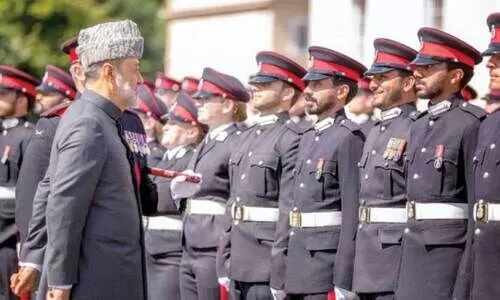 ബ്രിട്ടനിലെ റോയൽ മിലിട്ടറി അക്കാദമി ബിരുദദാന ചടങ്ങ്; സുൽത്താൻ പങ്കാളിയായി