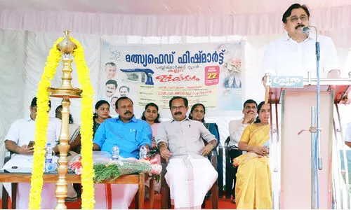 ജനങ്ങള്ക്ക് വിഷരഹിത മത്സ്യം ഉറപ്പുവരുത്തും -മന്ത്രി ജനങ്ങള്ക്ക് വിഷരഹിത മത്സ്യം ഉറപ്പുവരുത്തും -മന്ത്രി