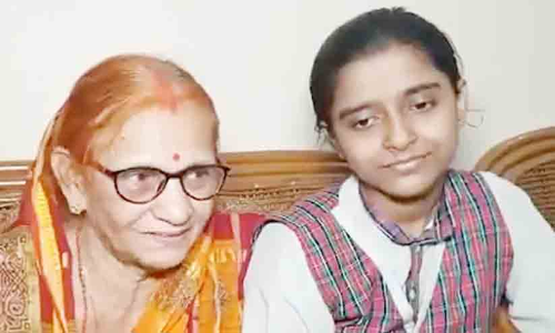 അമ്മ ചെറുപ്പത്തിലേ മരിച്ചു, അച്ഛനുപേക്ഷിച്ചു; സി.ബി.എസ്.ഇ 10ാം ക്ലാസ് പരീക്ഷയിൽ 99.4 ശതമാനം മാർക്കുമായി ശ്രീജ