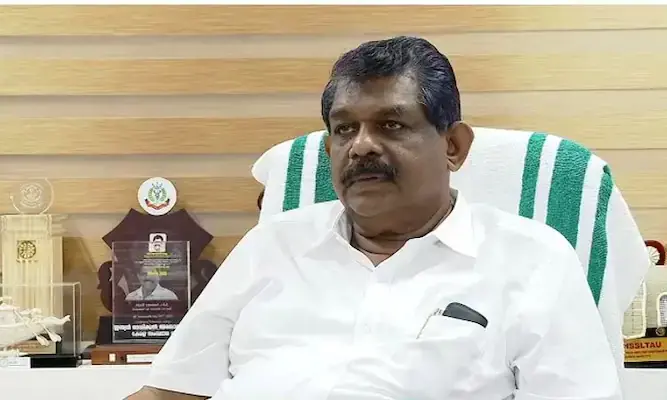 അഞ്ചാം ക്ലാസുകാരന് റാഗിങ്; കോട്ടൺഹിൽ സ്കൂളിൽ മന്ത്രി ആന്റണി രാജുവിനെ തടഞ്ഞ് രക്ഷിതാക്കൾ