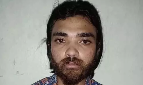 ഓൺലൈനിൽ പ്രണയിനിയുടെ നഗ്ന ദൃശ്യങ്ങൾ പ്രചരിപ്പിച്ച പ്രവാസി പിടിയിൽ