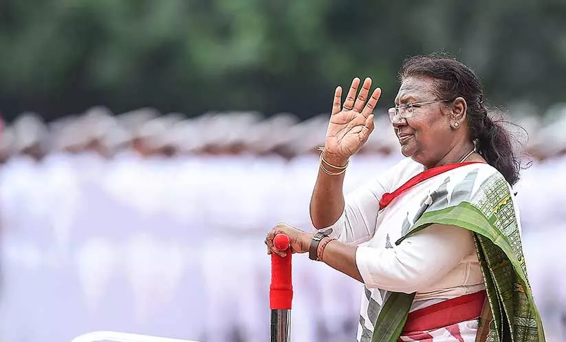 പുതിയ രാഷ്ട്രപതിയെ അഭിനന്ദിച്ച് പ്രവാസി കൂട്ടായ്മകൾ പുതിയ രാഷ്ട്രപതിയെ അഭിനന്ദിച്ച് പ്രവാസി കൂട്ടായ്മകൾ