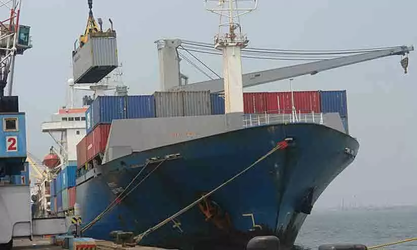 കൊച്ചിയിൽ കപ്പലുകളിലെ ക്രൂചേഞ്ചിന്​ വിലക്ക്: കോടികളുടെ വരുമാന നഷ്ടത്തിന് ഇടയാക്കുമെന്ന് സ്​റ്റീമർ ഏജൻസി അസോ.