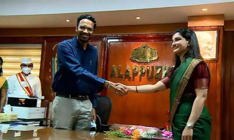 ശ്രീറാം വെങ്കിട്ടരാമൻ ചുമതലയേറ്റു; കലക്ടറേറ്റിൽ യൂത്ത് കോണ്‍ഗ്രസ് പ്രതിഷേധം