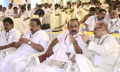 കോൺഗ്രസിന് ഇടത് ചിന്ത