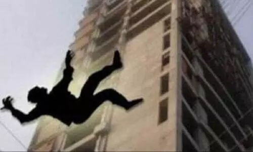 വീഴ്ചയിൽ സന്താനോൽപാദനശേഷി നഷ്ടമായ   എൻജിനീയർക്ക് 1,40,000 ദിർഹം നൽകാൻ വിധി