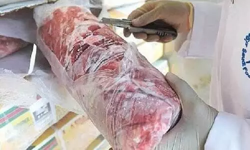 പഴകിയ ഒമ്പത് ടൺ ഭക്ഷ്യവസ്തുക്കൾ പിടികൂടി പഴകിയ ഒമ്പത് ടൺ ഭക്ഷ്യവസ്തുക്കൾ പിടികൂടി