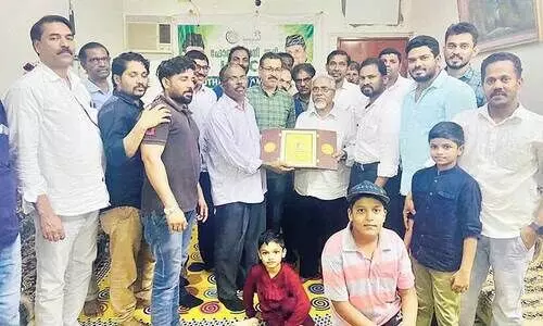 യാത്രയയപ്പ് നൽകി