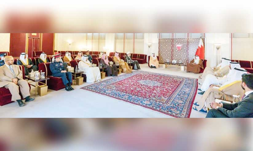 ബഹ്റൈൻ ഹജ്ജ് മിഷൻ സംഘത്തെ കിരീടാവകാശി സ്വീകരിച്ചു