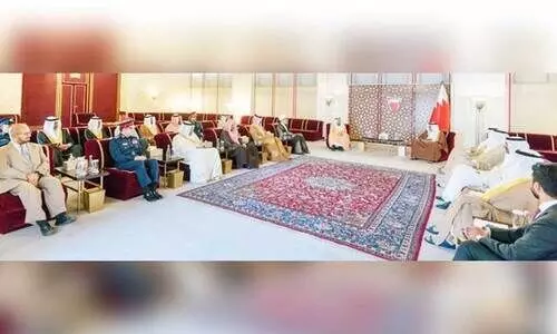 ബഹ്റൈൻ ഹജ്ജ് മിഷൻ സംഘത്തെ കിരീടാവകാശി സ്വീകരിച്ചു