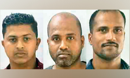 യാത്രക്കാരെ പിടിച്ചിറക്കി കാറും 1.78 കോടിയും കവർന്ന കേസിൽ മൂന്ന് പേർകൂടി പിടിയിൽ യാത്രക്കാരെ പിടിച്ചിറക്കി കാറും 1.78 കോടിയും കവർന്ന കേസിൽ മൂന്ന് പേർകൂടി പിടിയിൽ