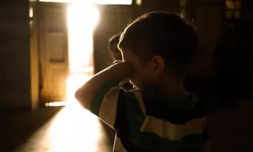 അമ്മയെ കാണാൻ ആഗ്രഹിച്ച കുട്ടിയെ അച്ഛൻ സിഗററ്റ് കൊണ്ട് പൊള്ളിച്ചു