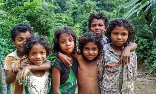 ആദിവാസി വിദ്യാർഥികളുടെ കൊഴിഞ്ഞ് പോക്ക് : വയനാട്ടിലും മലപ്പുറത്തും കൂടുതൽ