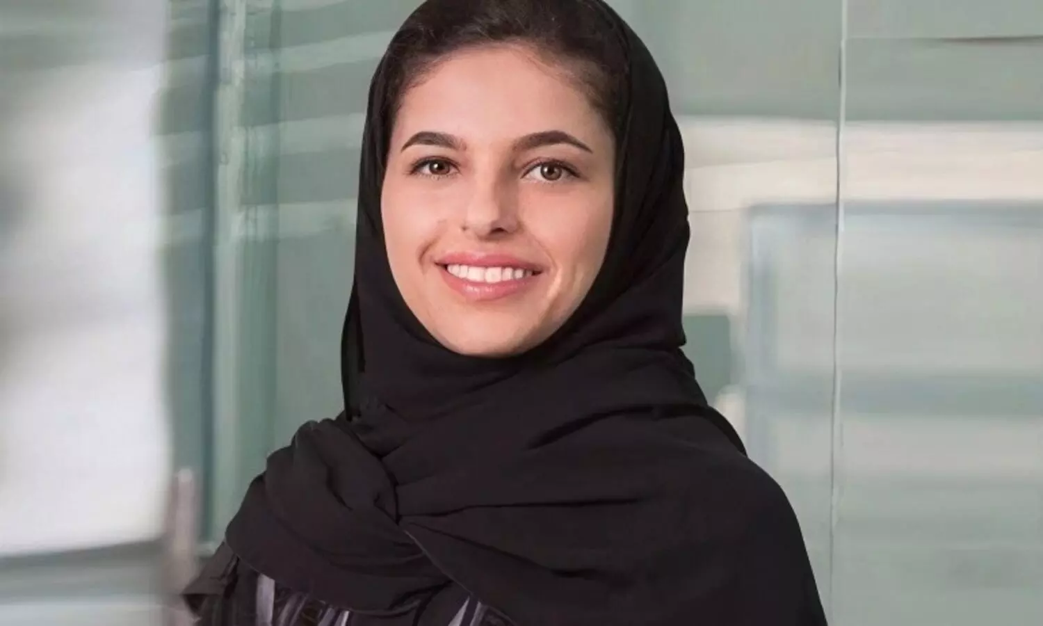 സൗദി മന്ത്രിസഭായോഗത്തിൽ പ​ങ്കെടുത്ത ആദ്യ വനിതയായി അൽശൈഹാന...