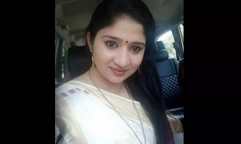 നടി അശ്വതി ബാബുവിന്‍റെ വീട്ടിൽനിന്ന്​ കഞ്ചാവ് പിടിച്ചെടുത്തു