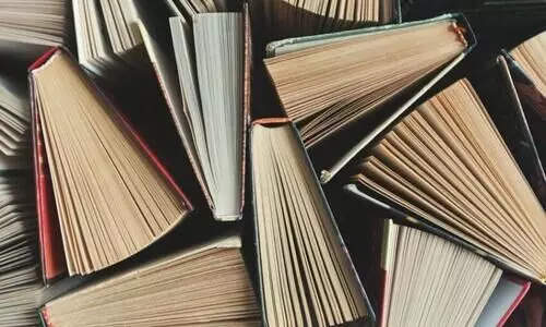 ഹയർസെക്കൻഡറി പാഠപുസ്തക ഉള്ളടക്കം വെട്ടിക്കുറക്കുന്നത്​ കേരളവും പരിശോധിക്കുന്നു