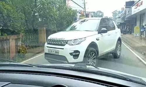 വാഹനങ്ങൾ തോന്നിയപോലെ; കുഴഞ്ഞുമറിഞ്ഞ്​ പുക്കാട്ടുപടി വൺവേ