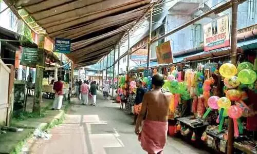 ക​ർ​ക്ക​ട​ക വാ​വ്: പി​തൃ​ത​ർ​പ്പ​ണ​ത്തി​ന് നി​ളാ​തീ​ര​മൊ​രു​ങ്ങി