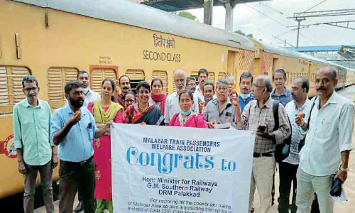 പാസഞ്ചർ ട്രെയിനുകൾ പൂർണമായും ഓടിത്തുടങ്ങി
