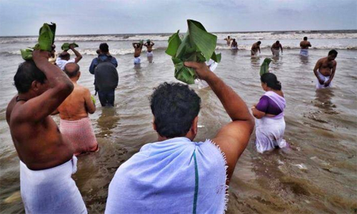 കർക്കടക വാവുബലി; സുരക്ഷ ക്രമീകരണങ്ങൾ ഏർപ്പെടുത്തി, ശംഖുംമുഖത്ത് ബലിതർപ്പണം അനുവദിക്കില്ല കർക്കടക വാവുബലി; സുരക്ഷ ക്രമീകരണങ്ങൾ ഏർപ്പെടുത്തി, ശംഖുംമുഖത്ത് ബലിതർപ്പണം അനുവദിക്കില്ല