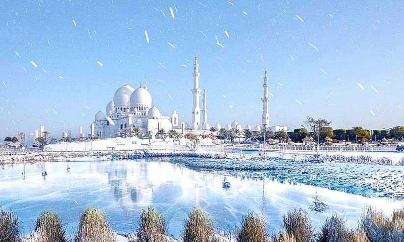 ഇതാ യു.എ.ഇയിൽ മഞ്ഞ് പെയ്യിച്ച മലയാളി ഇതാ യു.എ.ഇയിൽ മഞ്ഞ് പെയ്യിച്ച മലയാളി