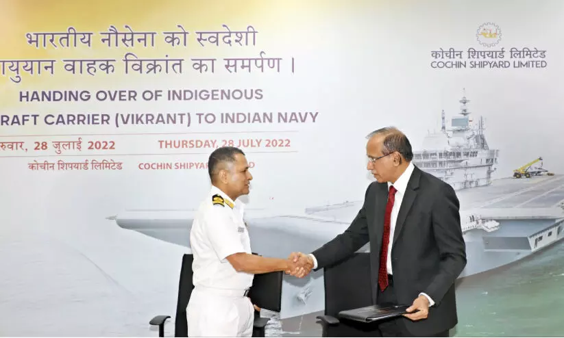 ഇന്ത്യ തദ്ദേശീയമായി നിർമിച്ച ആദ്യ വിമാന വാഹിനിക്കപ്പൽ ഐ.എ.സി വിക്രാന്ത് നാവിക സേനക്ക് കൈമാറി