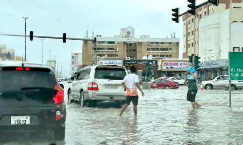 പരക്കെ മഴ; നിറഞ്ഞൊഴുകി റോഡുകൾ