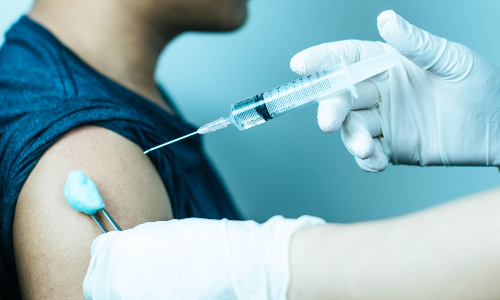 കുത്തിവെപ്പിനെ തുടർന്ന് രോഗികൾക്ക് വിറയൽ; പരിഭ്രാന്തിയിൽ ഉറങ്ങാതെ മണിക്കൂറുകൾ