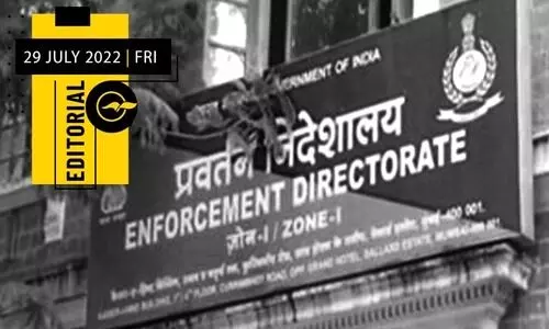 ഇ​ഡി​ക്കൂ​ട്ടി​ൽ രാ​ജ്യം