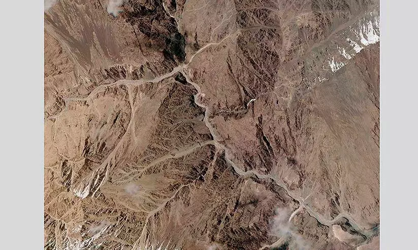 ഗൽവാൻ സംഘർഷം: വിവരങ്ങൾ പുറത്തുവിടാനാവില്ലെന്ന് വിവരാവകാശ കമീഷൻ ഗൽവാൻ സംഘർഷം: വിവരങ്ങൾ പുറത്തുവിടാനാവില്ലെന്ന് വിവരാവകാശ കമീഷൻ