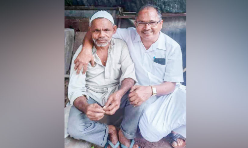 വീടുവിട്ട സഹോദരനെ 34 വർഷത്തിനുശേഷം ഗുജറാത്തിൽ കണ്ടുമുട്ടി