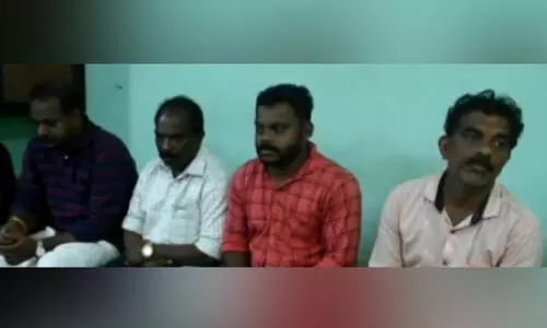 ആനക്കൊമ്പുമായി നാലുപേർ പിടിയിൽ; പിന്നിൽ വൻ സംഘമുണ്ടെന്ന് സൂചന