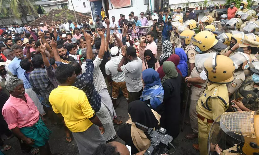 ആവിക്കൽ തോട്: സമരം ചെയ്യുന്നവർ തീവ്രവാദികളല്ലെന്ന് ബി.ജെ.പി