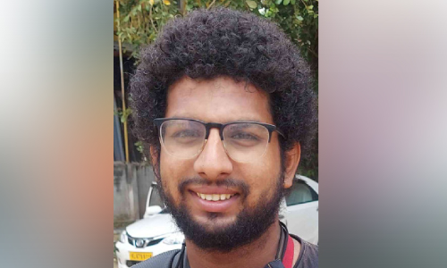 ഇന്ത്യയെ അടുത്തറിയാൻ കൊൽക്കത്ത സ്വദേശി സഞ്ചരിച്ചത് ആയിരക്കണക്കിന് കിലോമീറ്റർ ഇന്ത്യയെ അടുത്തറിയാൻ കൊൽക്കത്ത സ്വദേശി സഞ്ചരിച്ചത് ആയിരക്കണക്കിന് കിലോമീറ്റർ