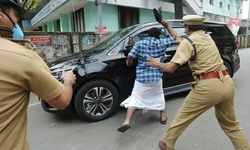 മുഖ്യമന്ത്രിയുടെ സുരക്ഷാവീഴ്ച: സി.ഐക്ക് സ്ഥലംമാറ്റം