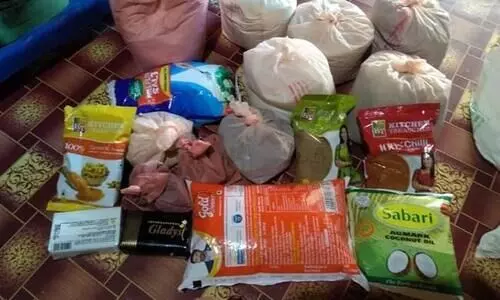 കിറ്റ് വിതരണം റേഷൻ കടയുടമകൾ സേവനമായി കണക്കാക്കണമെന്ന് മന്ത്രി കിറ്റ് വിതരണം റേഷൻ കടയുടമകൾ സേവനമായി കണക്കാക്കണമെന്ന് മന്ത്രി