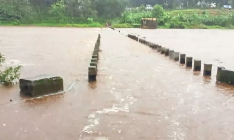 മലയോര മേഖലയിൽ കനത്ത മഴ; കുരുമ്പൻമൂഴിയിൽ ഉരുൾപൊട്ടി