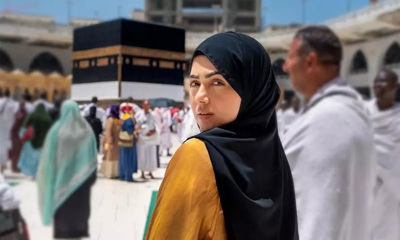 ജീവിതത്തിൽ എല്ലാമുണ്ടായിരുന്നു, എന്നാൽ സമാധാനം തന്നത് ദൈവം മാത്രം; തന്റെ ആത്മീയാനുഭവങ്ങൾ തുറന്നുപറഞ്ഞ് സന ഖാൻ