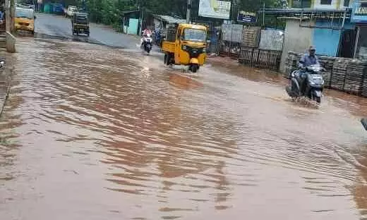 അശാസ്ത്രീയ ഹൈവേ നിര്‍മാണം; മഴ പെയ്താല്‍ ചെറിയ കൊല്ല ജങ്ഷൻ വലിയ കുളമാകും