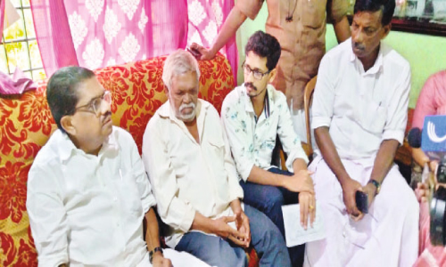 കരുവന്നൂർ ബാങ്ക് അധികൃതരിൽനിന്നുണ്ടായത് ന്യായീകരിക്കാനാവാത്തത് -വി.എം. സുധീരന് കരുവന്നൂർ ബാങ്ക് അധികൃതരിൽനിന്നുണ്ടായത് ന്യായീകരിക്കാനാവാത്തത് -വി.എം. സുധീരന്