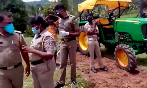 അട്ടപ്പാടി ഭൂമി കൈയേറ്റം: വ്യാജ ആധാരങ്ങൾക്ക് പിന്നിൽ ഉദ്യോഗസ്ഥർ