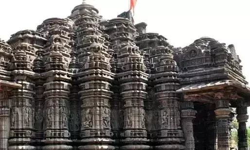 ഹൈഡ്രോളിക് ലിഫ്റ്റ് സൗകര്യത്തിൽ എല്ലോറ ഗുഹകൾ