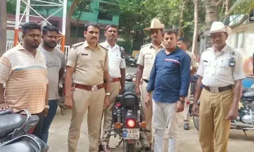 രക്ഷപെടാൻ നമ്പർ പ്ലേറ്റ് മാറ്റി, 29,000 രൂപ പിഴ ചുമത്തി പോലീസ്