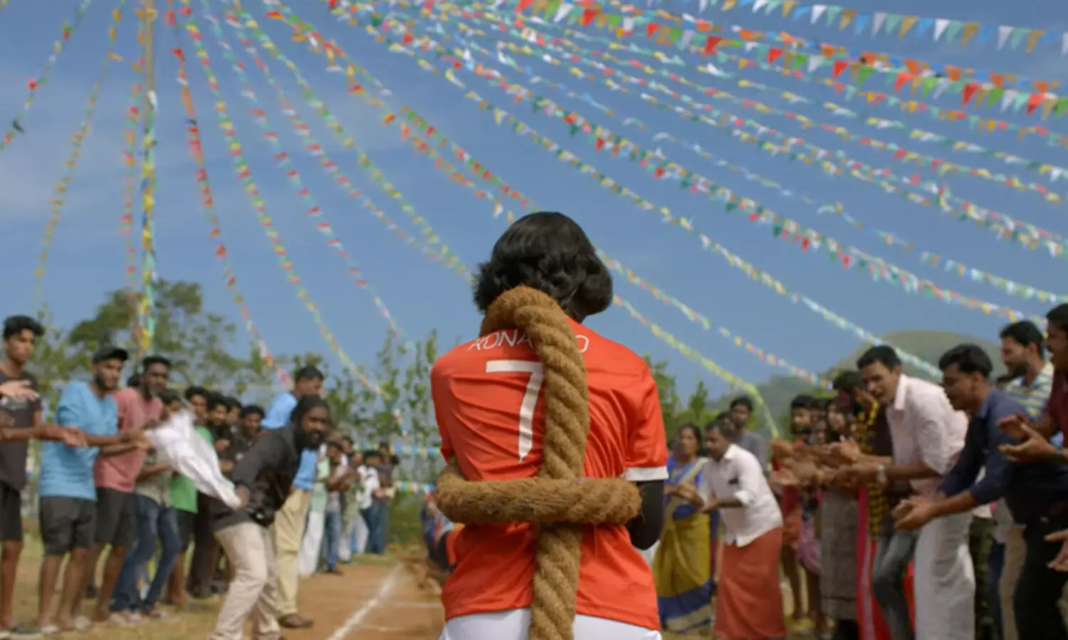 ജോൺ എബ്രഹാമിന്റെ ജെ.എ എന്റർടെയിൻമെന്‍റ് നിർമ്മിക്കുന്ന മലയാള ചിത്രം മൈക്ക് ട്രെയ്‌ലർ പുറത്ത്